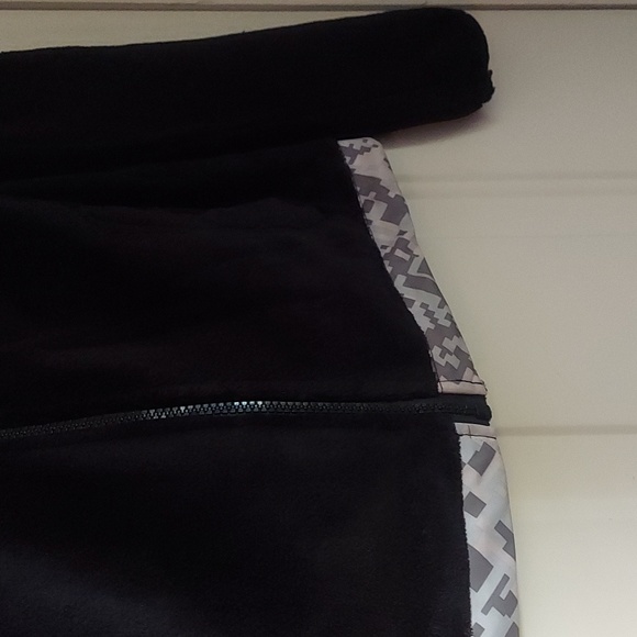 SALE‼️ Girl's jacket - Picture 2 of 5